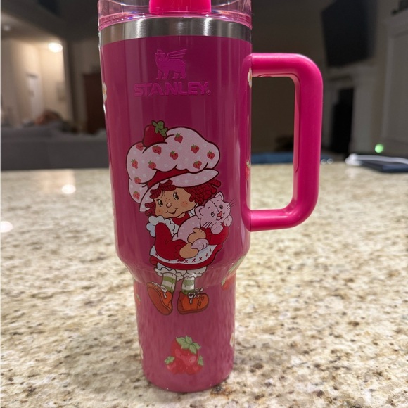 Stanley Strawberry Shortcake Hot Pink Tumbler with Handle - Picture 1 of 3